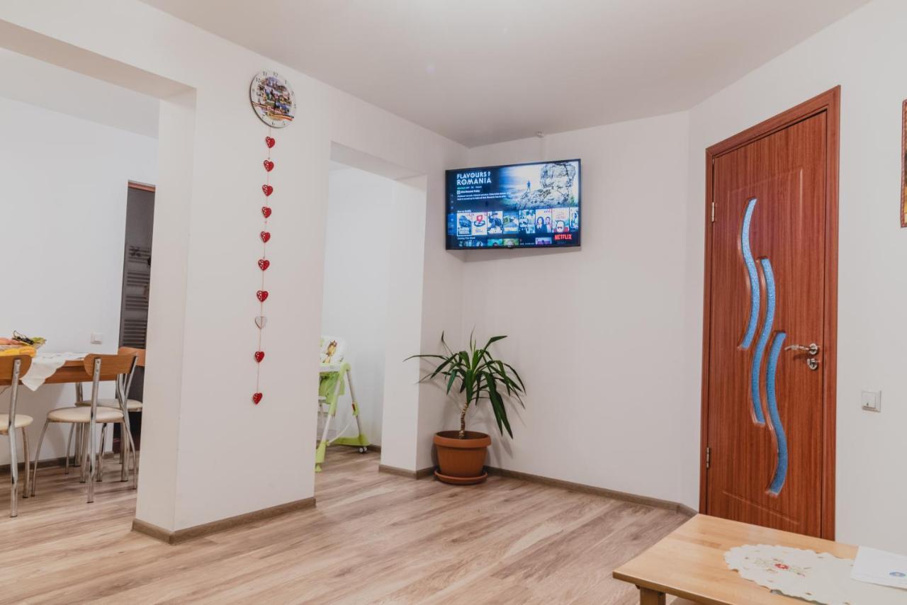 Smb Holiday Apartment Brassó Kültér fotó