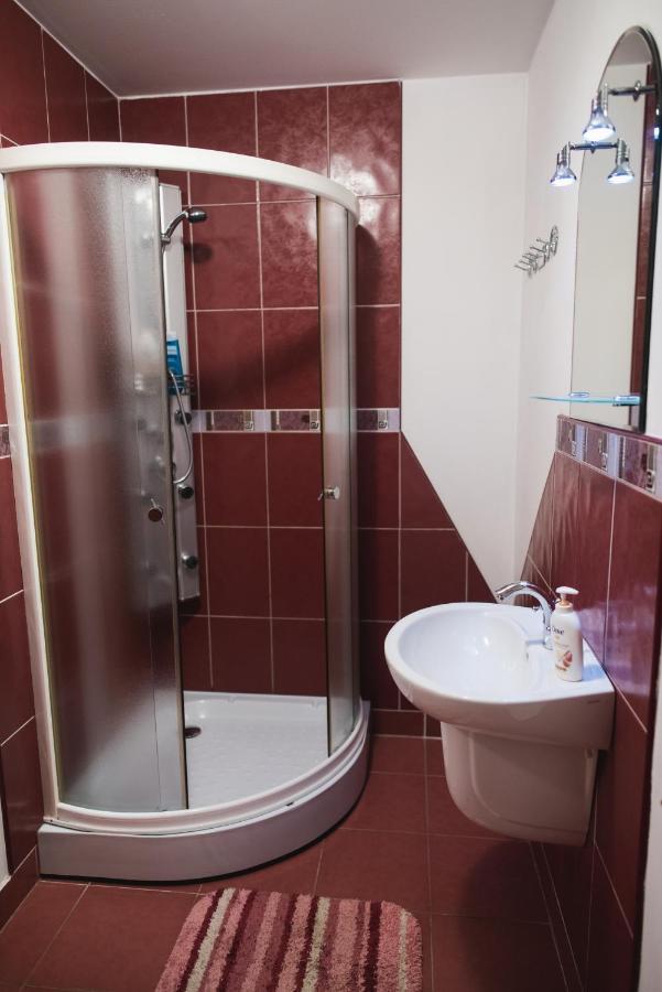 Smb Holiday Apartment Brassó Kültér fotó