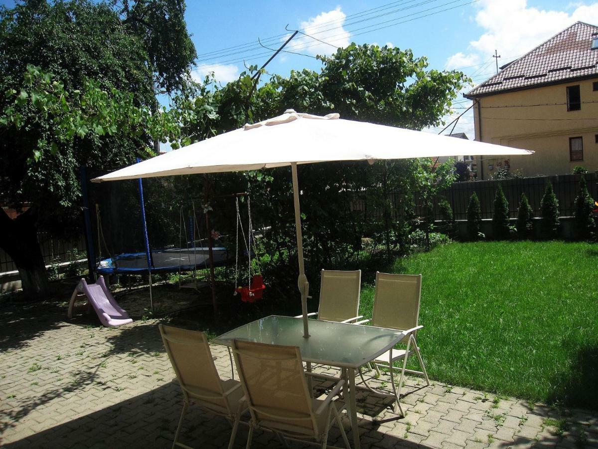 Smb Holiday Apartment Brassó Kültér fotó